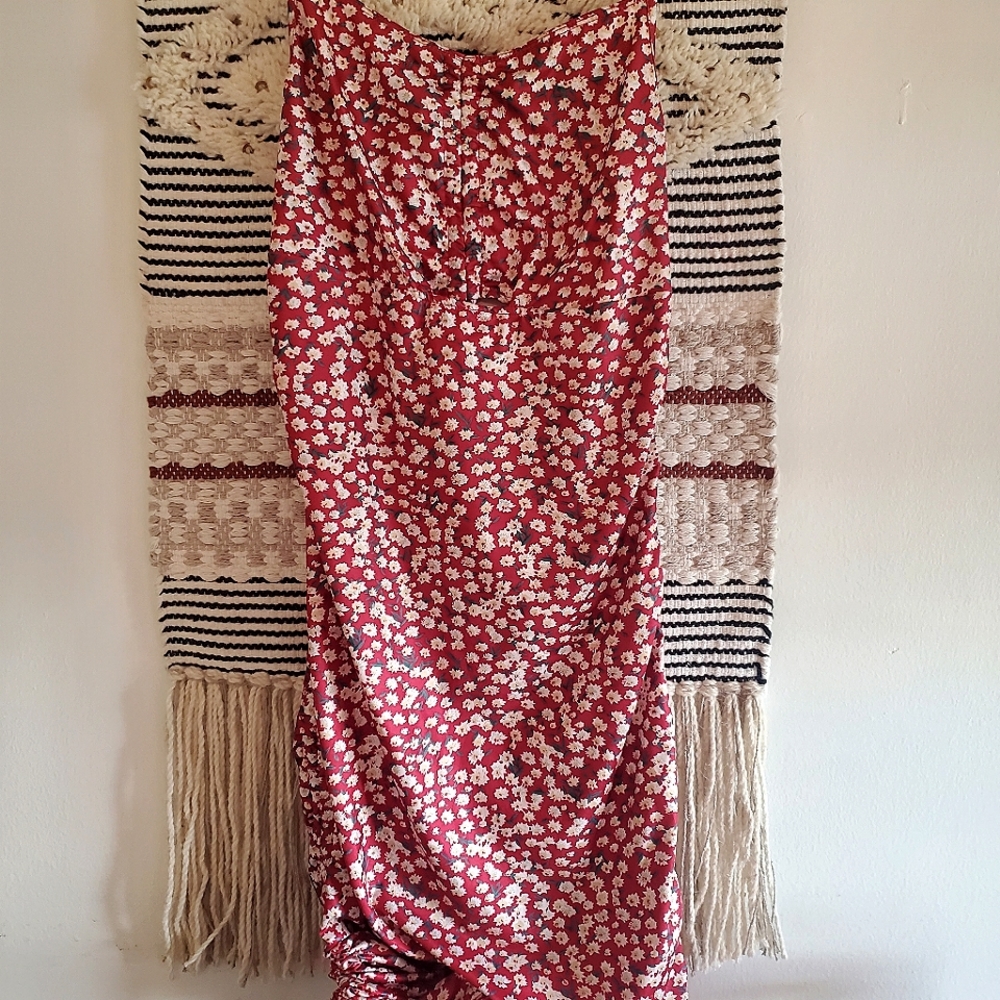 Womens SHEIN Red Floral Bodycon Dress